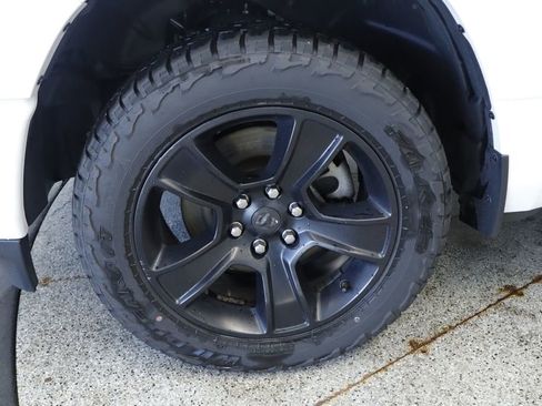 Used 2020 RAM 1500 Big Horn AWD/4WD image 11
