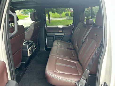 Used 2015 Ford F150 Platinum w/ Equipment Group 701A Luxury AWD/4WD image 12