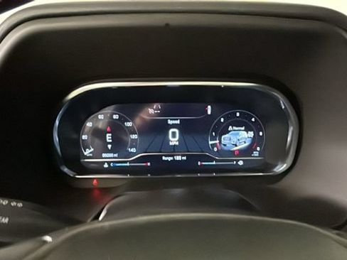 Used 2024 GMC Yukon XL AT4 w/ Technology Package AWD/4WD image 17