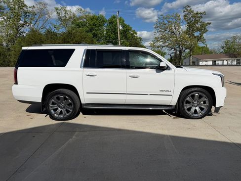 Used 2017 GMC Yukon XL Denali w/ Open Road Package image 2