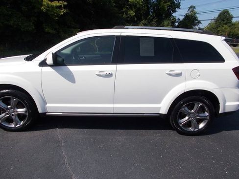 Used 2017 Dodge Journey Crossroad w/ Popular Equipment Group FWD image 6