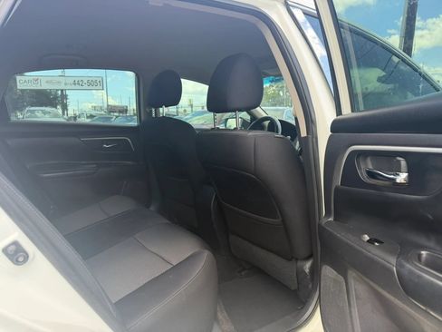 Used 2017 Nissan Altima 2.5 SR w/ Midnight Edition Package FWD image 10