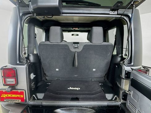 Used 2017 Jeep Wrangler Sport AWD/4WD image 21