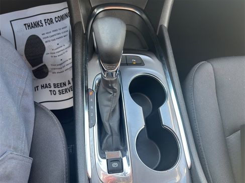 Used 2024 Chevrolet Malibu LT image 23