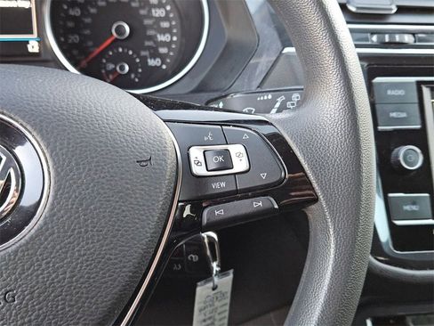 Used 2021 Volkswagen Tiguan S image 20