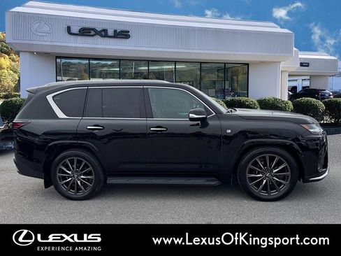 Used 2024 Lexus LX 600 F Sport image 6