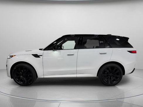 New 2026 Land Rover Range Rover Sport Dynamic SE image 2