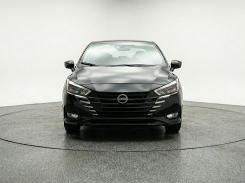 Used 2025 Nissan Versa SV image 2