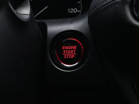 Used 2023 Honda HR-V LX image 13