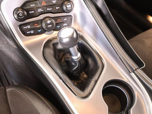 Used 2022 Dodge Challenger R/T w/ Plus Package image 9