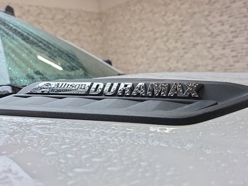 Used 2023 Chevrolet Silverado 2500 LT image 10