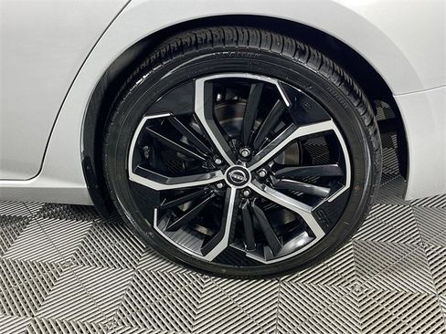 Used 2024 Nissan Altima 2.5 SR image 30