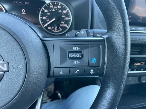 Used 2024 Nissan Rogue SV FWD image 21