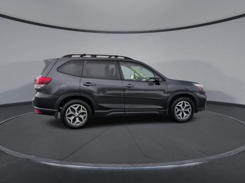 Used 2019 Subaru Forester Premium image 9