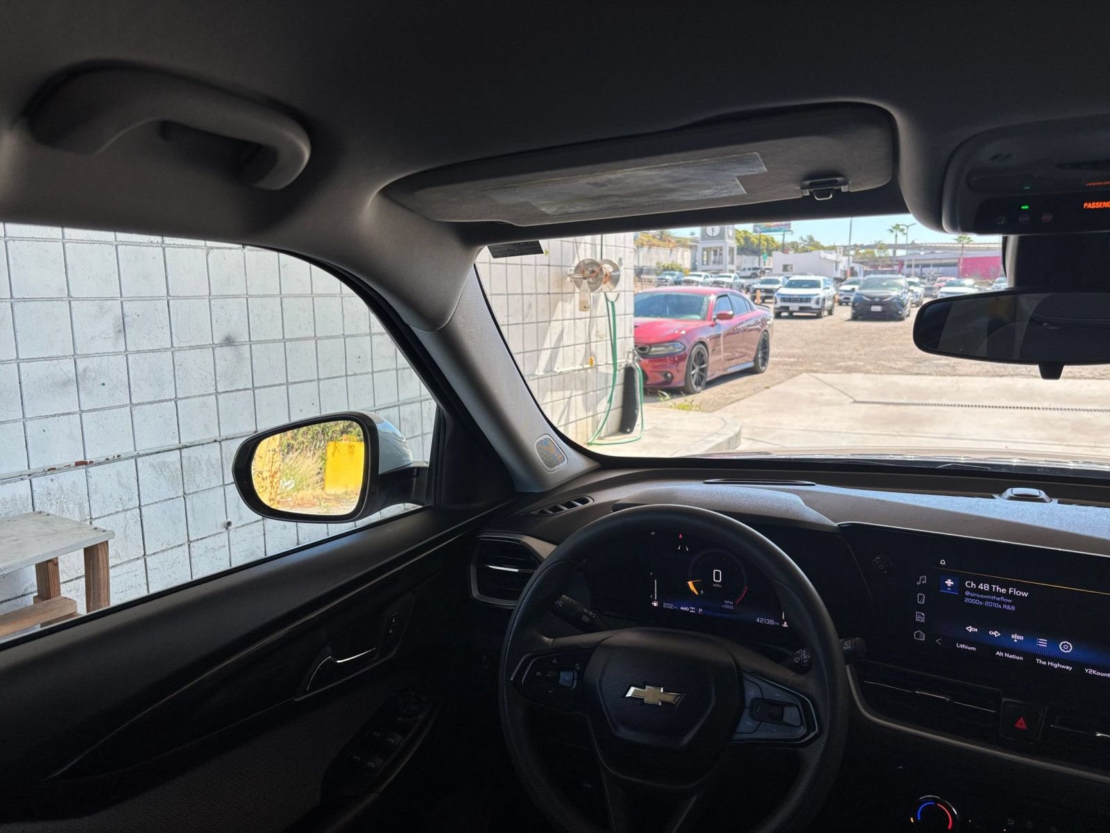 Used 2025 Chevrolet TrailBlazer LT w/ Driver Confidence Package AWD/4WD image 32