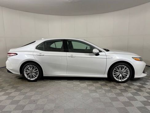 Used 2019 Toyota Camry XLE w/ Driver Assist Package FWD image 13