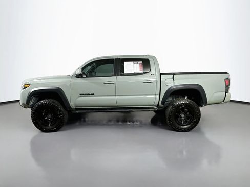 Used 2023 Toyota Tacoma TRD Off-Road w/ TRD Premium Off Road Package AWD/4WD image 5