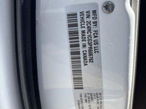 Used 2023 Chrysler Voyager LX image 13