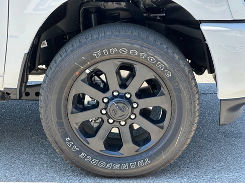 New 2026 RAM 2500 Laramie AWD/4WD image 11