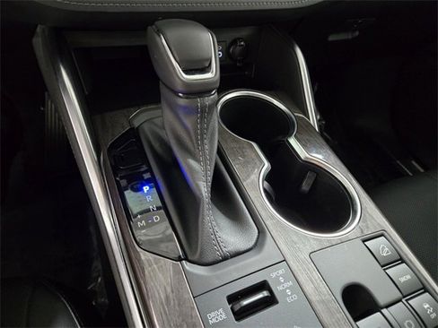Used 2023 Toyota Highlander Platinum image 39