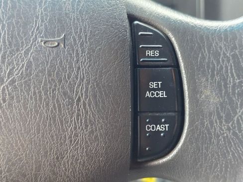 Used 2017 Ford E-450 and Econoline 450 Super Duty w/ Power Windows & Locks Group image 38