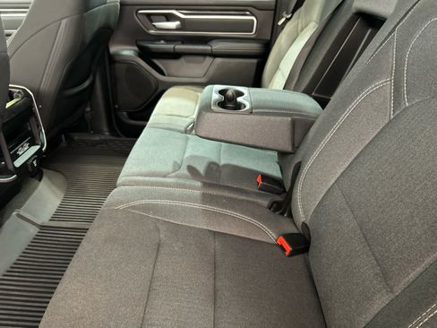 Used 2022 RAM 1500 Big Horn AWD/4WD image 5