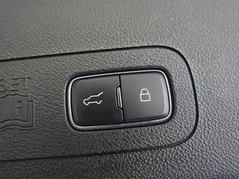 Used 2023 Lincoln Aviator Reserve w/ Equipment Group 201A AWD/4WD image 37
