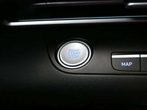 Certified 2024 Hyundai Elantra SEL FWD image 21