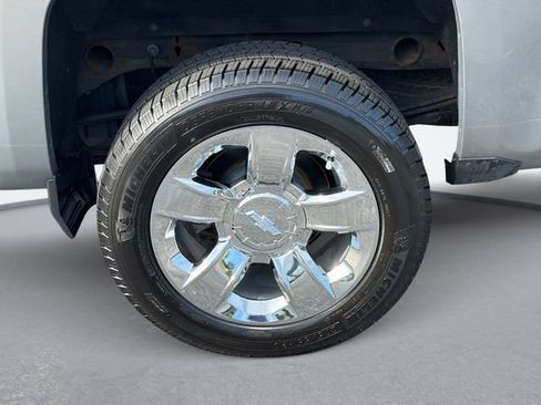 Used 2017 Chevrolet Silverado 1500 LTZ w/ Sport Package AWD/4WD image 10