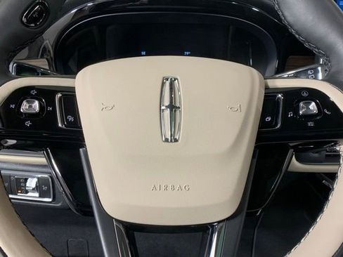 New 2025 Lincoln Corsair Grand Touring w/ Equipment Group 302A AWD/4WD image 27