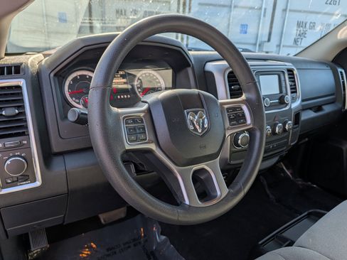 Used 2021 RAM 1500 Classic SLT RWD image 28