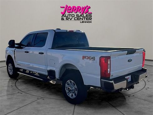 Used 2024 Ford F350 XLT w/ FX4 Off-Road Package image 13