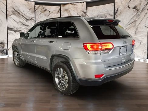 Used 2017 Jeep Grand Cherokee Limited w/ Trailer Tow Group IV image 9