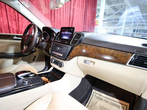 Used 2019 Mercedes-Benz GLS 450 4MATIC image 31