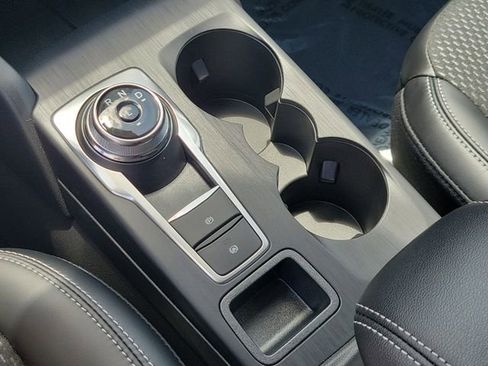 Certified 2025 Ford Escape SE FWD image 31