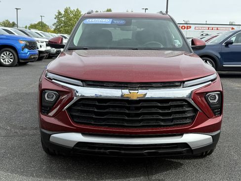 Used 2025 Chevrolet TrailBlazer LT image 3
