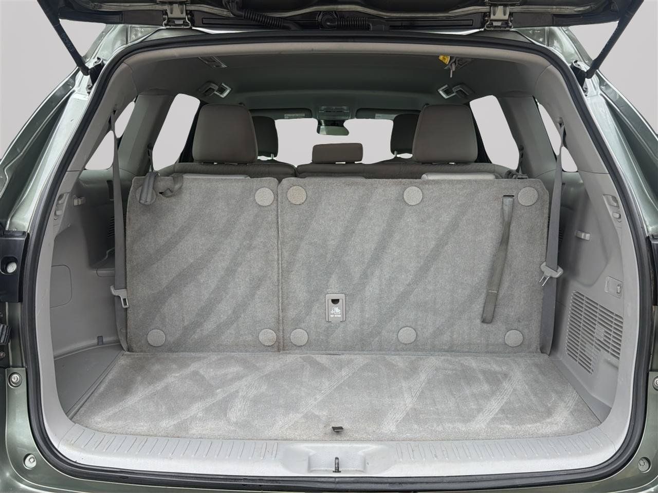 Used 2017 Toyota Highlander LE AWD/4WD image 30