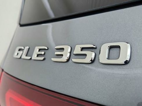 Used 2025 Mercedes-Benz GLE 350 4MATIC image 17
