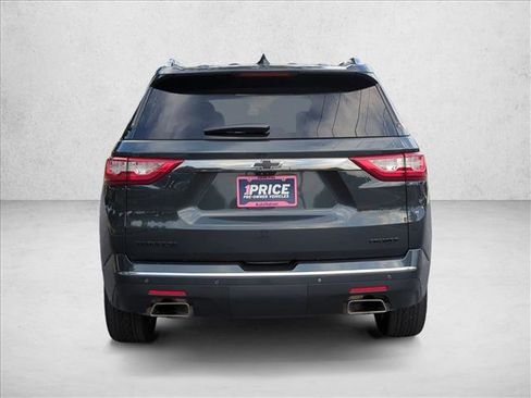 Used 2020 Chevrolet Traverse Premier w/ LPO, Blackout Package FWD image 7