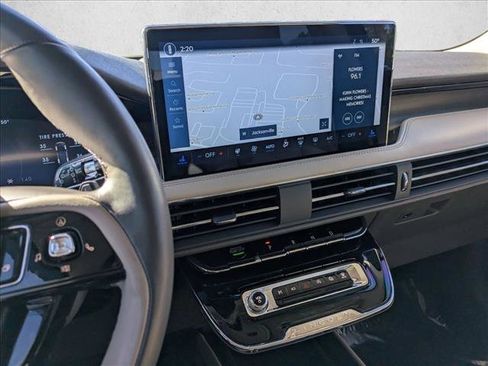 Used 2024 Lincoln Corsair Reserve w/ Equipment Group 201A image 12