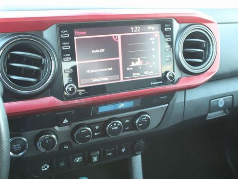 Used 2021 Toyota Tacoma TRD Off-Road AWD/4WD image 13