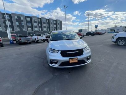 Used 2024 Chrysler Pacifica Touring-L