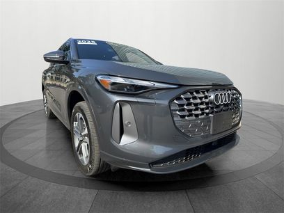 Used 2025 Audi Q5 Premium w/ Convenience Package
