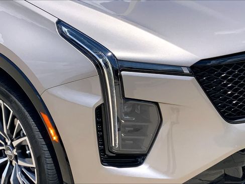 Used 2024 Cadillac XT4 Sport w/ Cold Weather Package FWD image 27