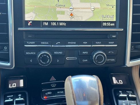 Used 2014 Porsche Cayenne AWD/4WD image 24