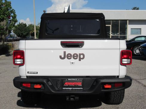 Used 2022 Jeep Gladiator Mojave w/ Trailer Tow Package AWD/4WD image 6