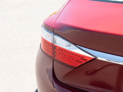 Used 2014 Lexus ES 350 w/ Premium Package FWD image 13