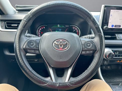 Used 2023 Toyota RAV4 XLE Premium FWD image 15