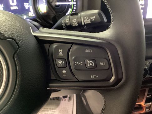 Used 2025 Jeep Wrangler Unlimited Rubicon 4xe w/ Safety Group image 19