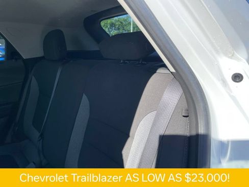 Used 2023 Chevrolet TrailBlazer LT FWD image 34